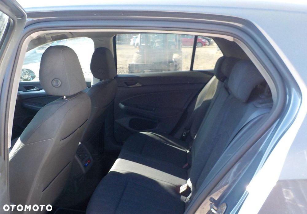 Volkswagen Golf - 28