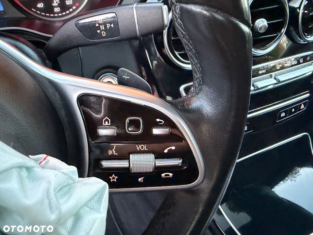 Mercedes-Benz GLC 300 4Matic 9G-TRONIC - 32
