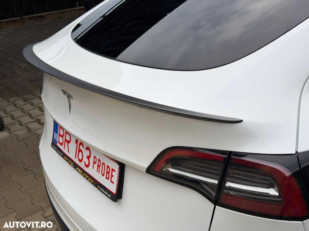 Tesla Model Y Performance Dual Motor AWD - 15