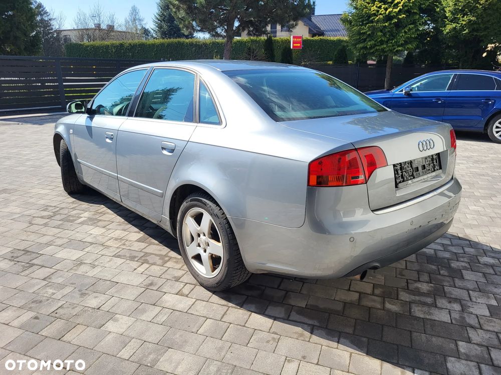 Audi A4 Limousine - 2
