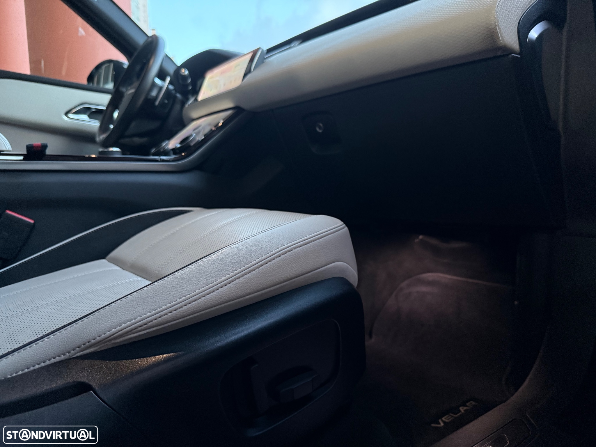Land Rover Range Rover Velar 2.0 D R-Dynamic HSE - 55