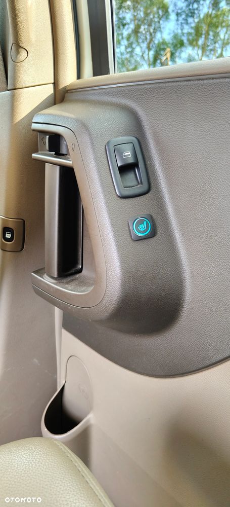 Chrysler Town & Country - 21