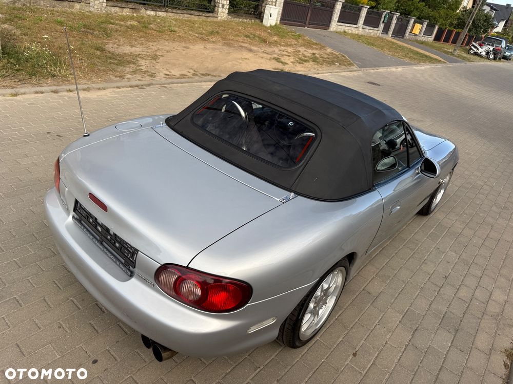 Mazda MX-5 1.6i 16V - 10