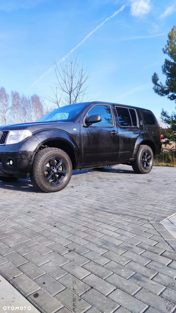 Nissan Pathfinder - 10