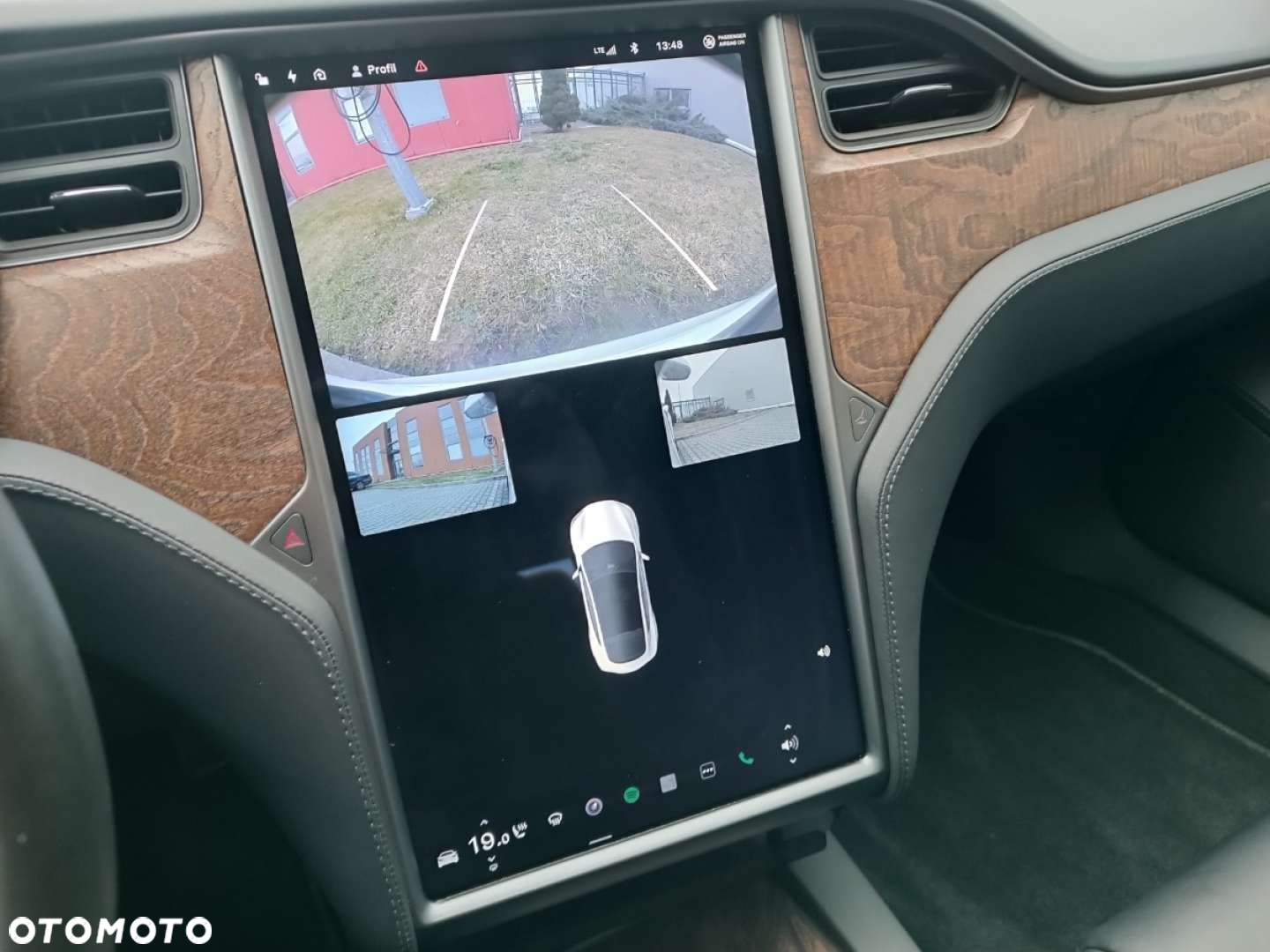 Tesla Model S - 25