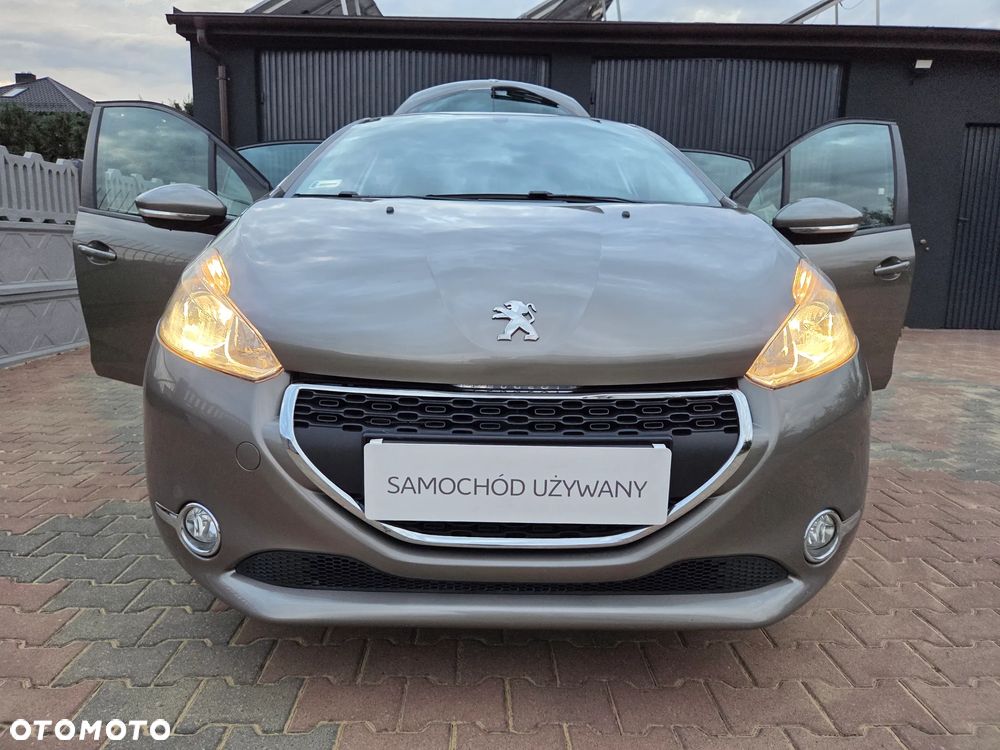 Peugeot 208 - 29