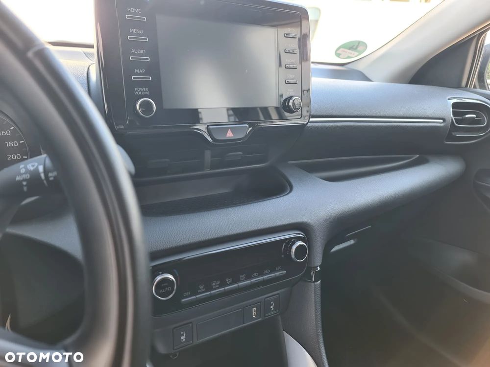 Toyota Yaris Hybrid 1.5 VVT-i - 30