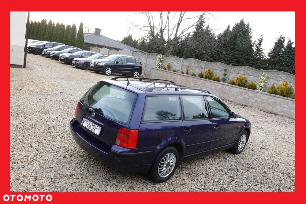 Volkswagen Passat - 1