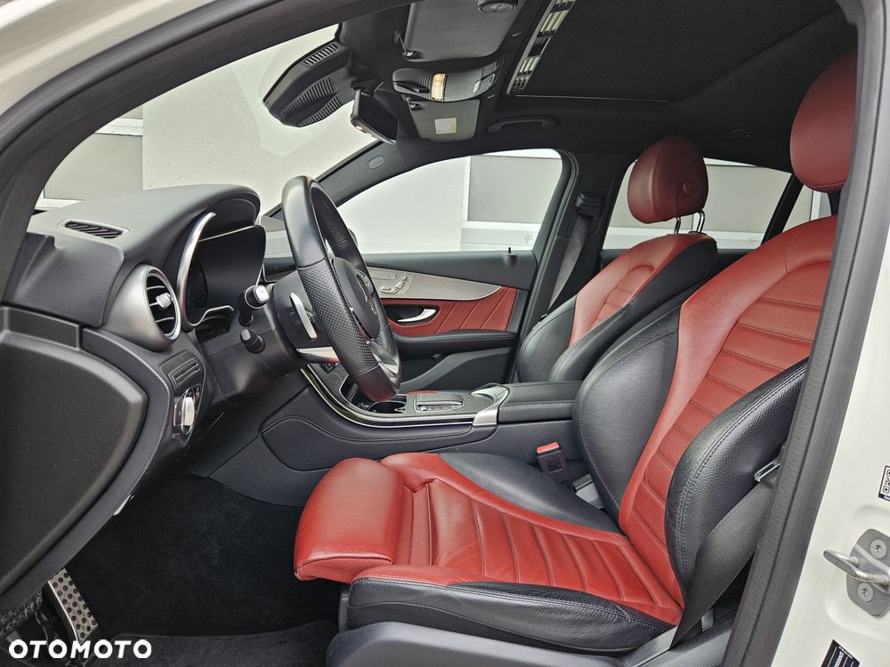 Mercedes-Benz GLC 300 d 4Matic 9G-TRONIC Exclusive - 17