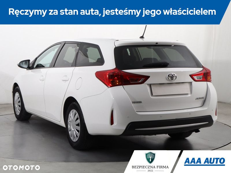 Toyota Auris - 5