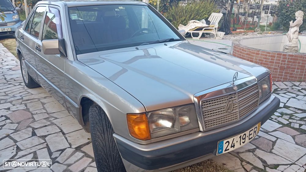 Mercedes-Benz W201 (1982-1993) - 1