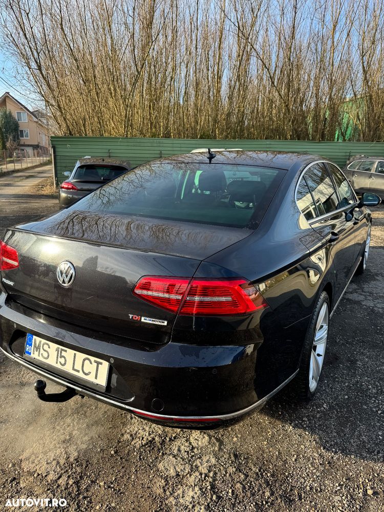 Volkswagen Passat - 8