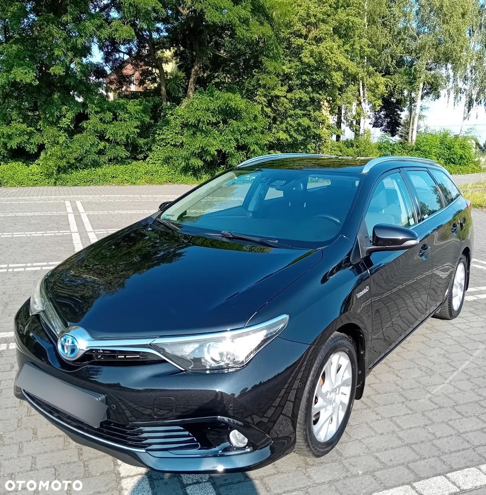 Toyota Auris Hybrid 135 Prestige - 11