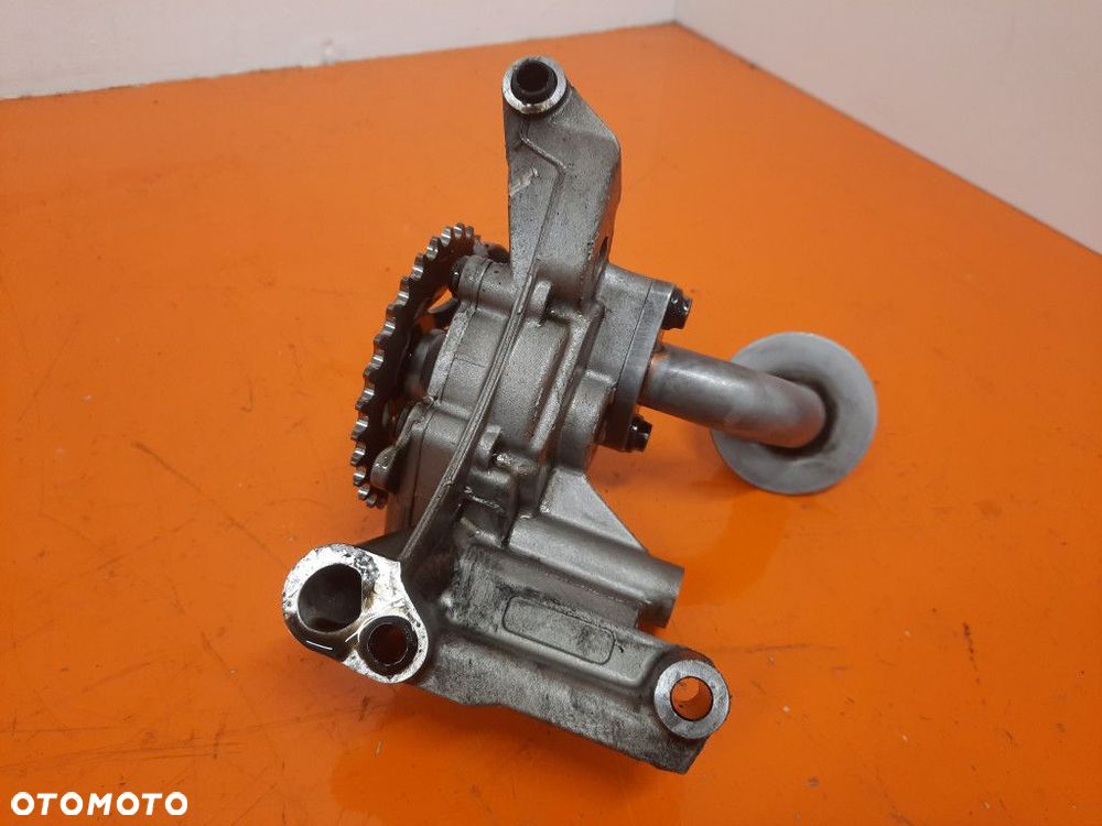 AUDI A4 B6 KOMBI 00-05 POMPA OLEJU 06A115121 AVF - 5