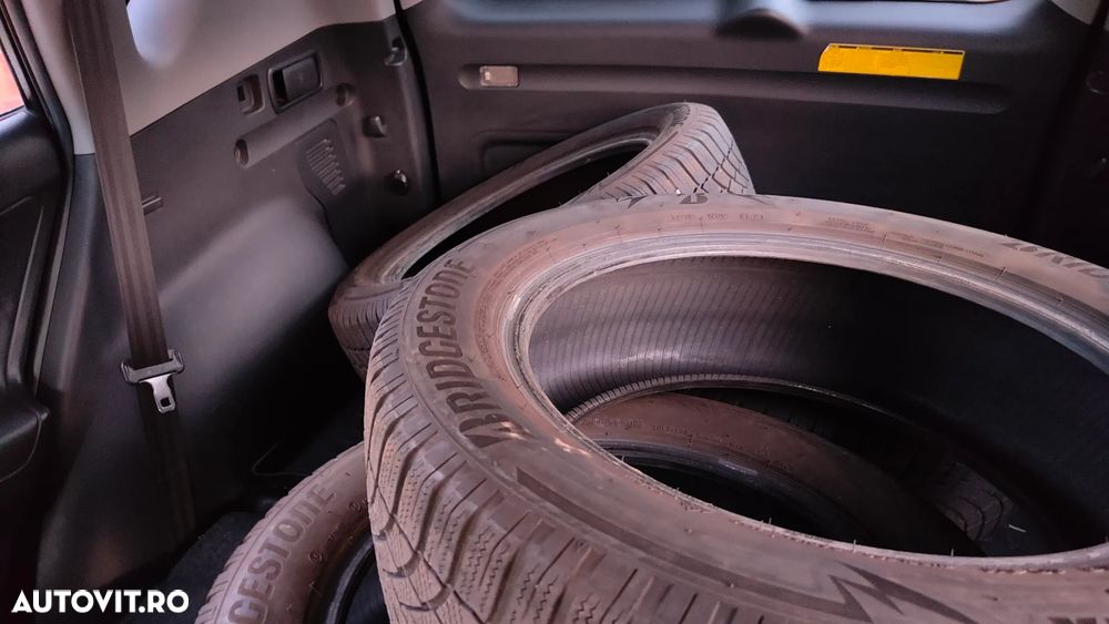 Toyota RAV4 2.2 D-CAT 4x4 Executive - 4