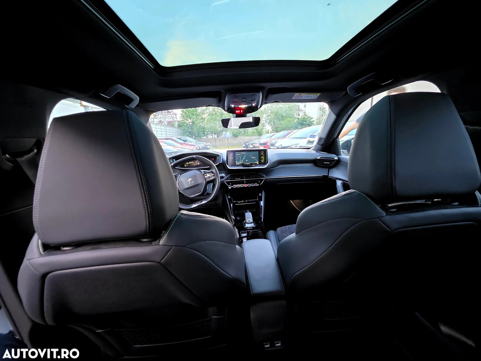 Peugeot 2008 PureTech 155 EAT8 GT Pack - 20