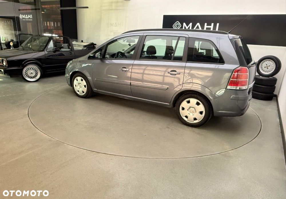 Opel Zafira - 8