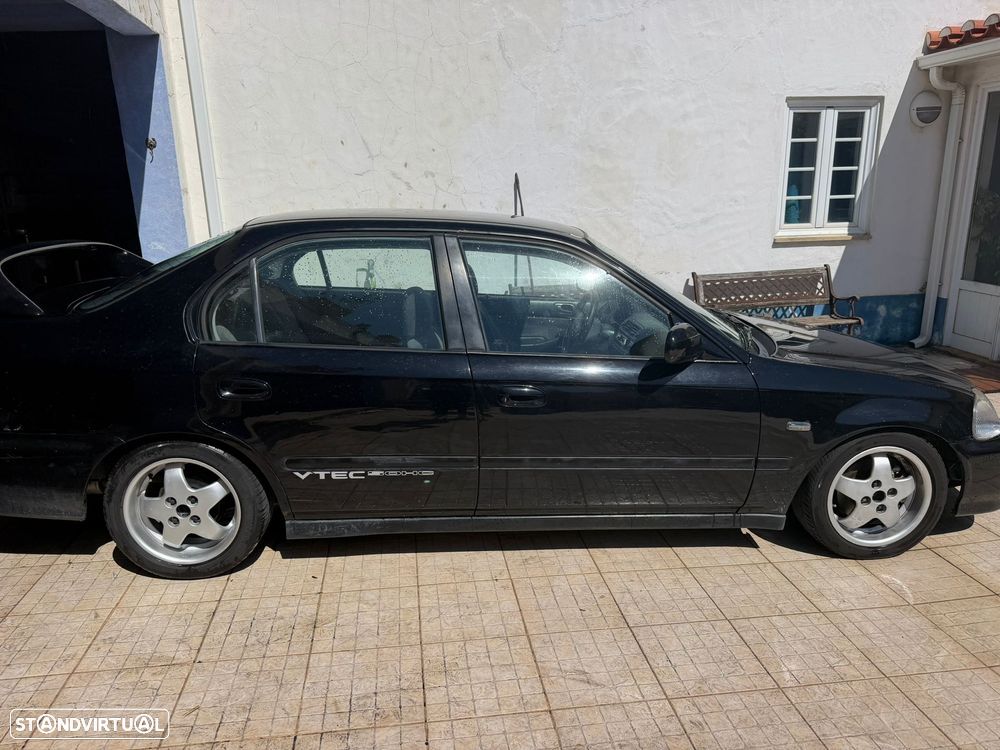 Honda Civic 1.5i LS - 6