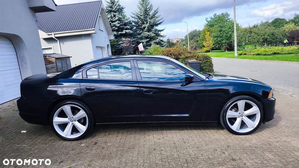 Dodge Charger 3.5 V6 SXT - 9