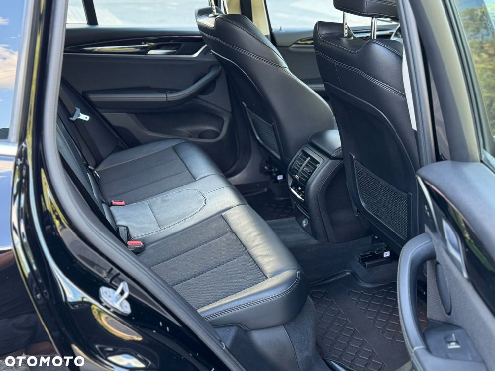 BMW X3 xDrive20d - 15