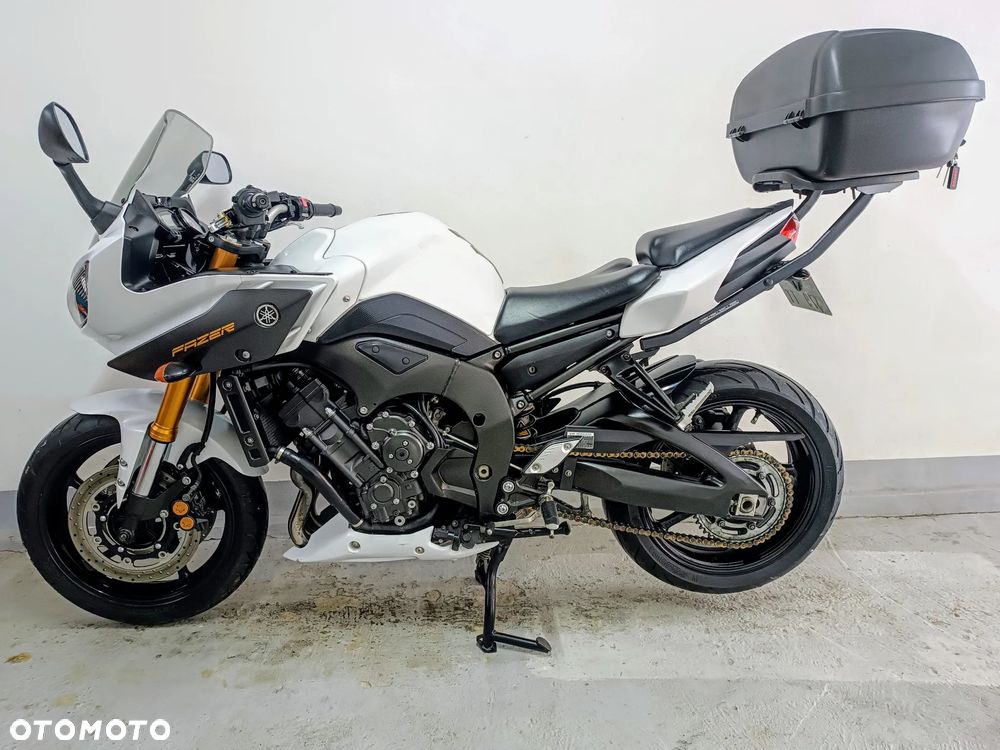 Yamaha FZ8 - 11
