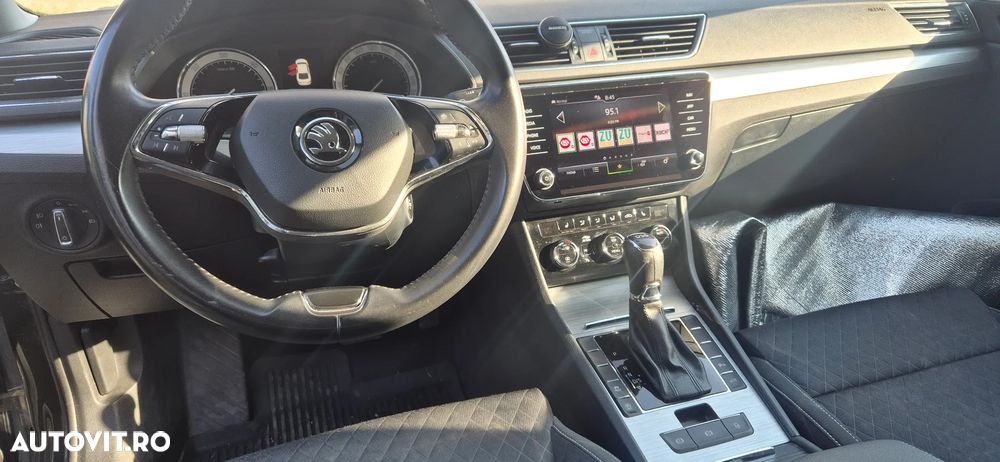 Skoda Superb 2016 photo 5