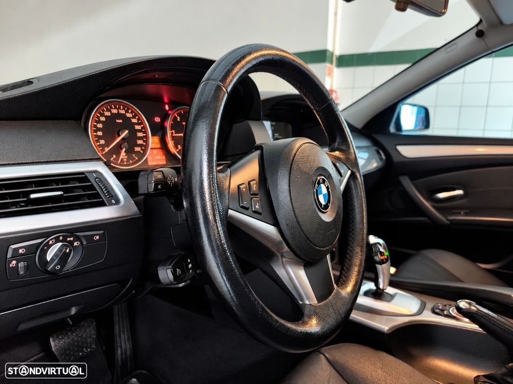 BMW 520 dA Executive - 19
