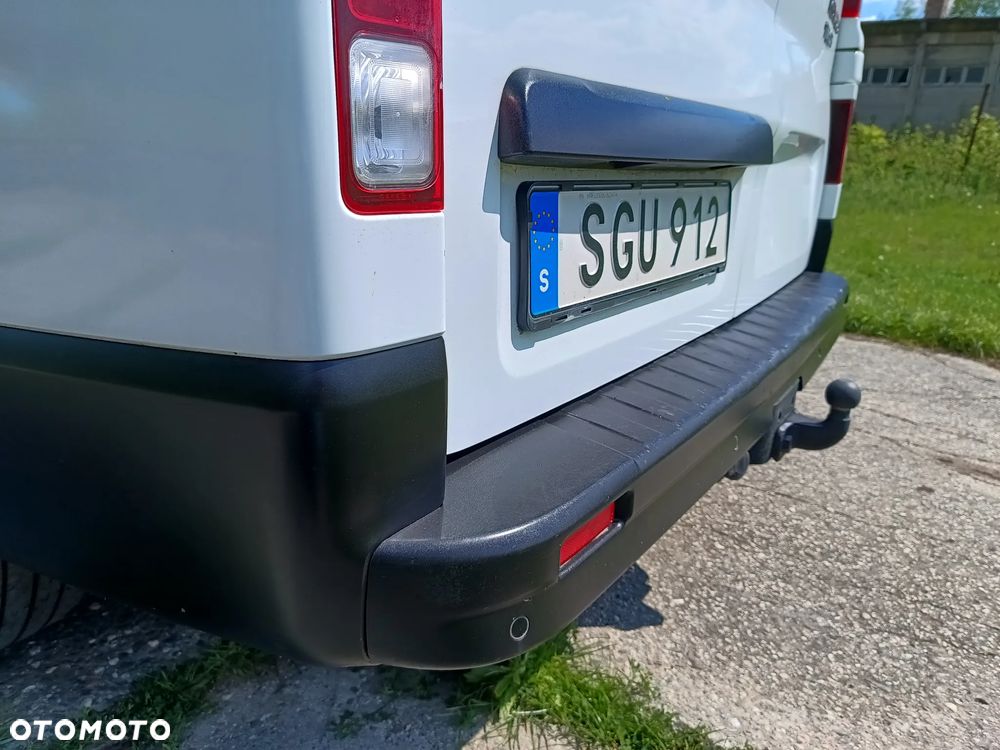 Renault Trafic L2H1 1.6 diesel 125kM 2018rok WEBASTO, CZUJNIKI PARKOWANIA, HAK, BAGAŻNIK DACHOWY, STAN BARDZO DOBRY! - 20