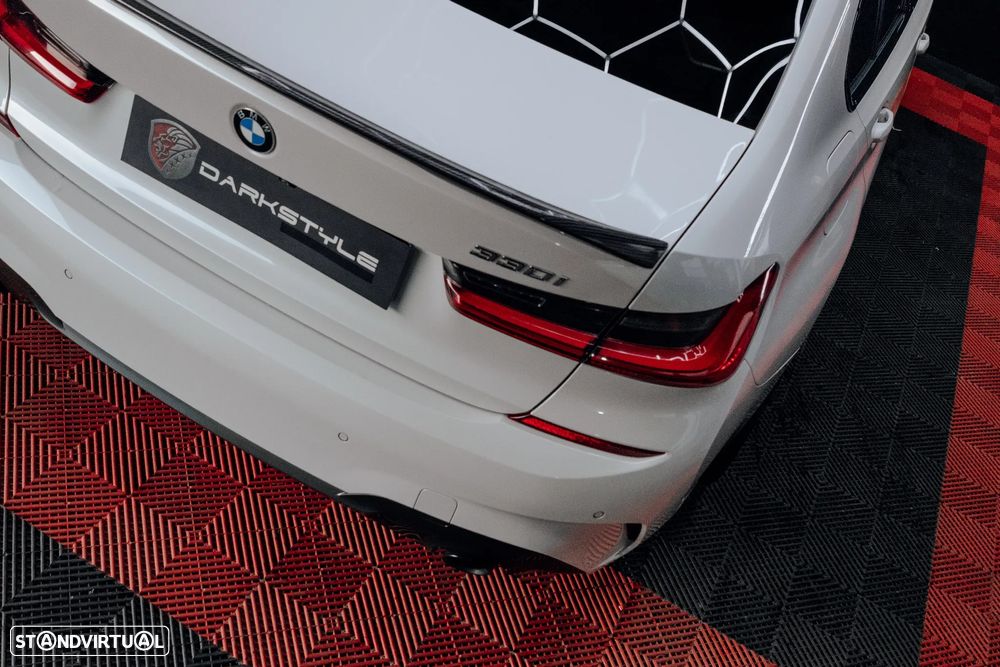 BMW 330 i Pack M Shadow Auto - 5