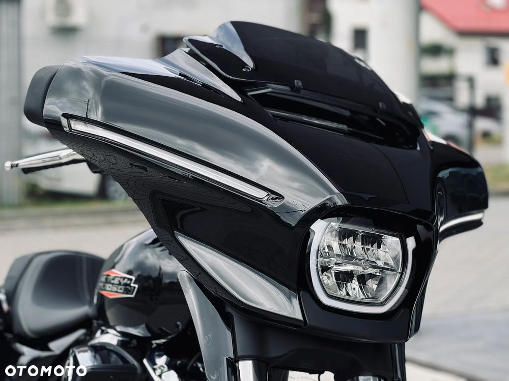 Harley-Davidson Touring Street Glide - 6