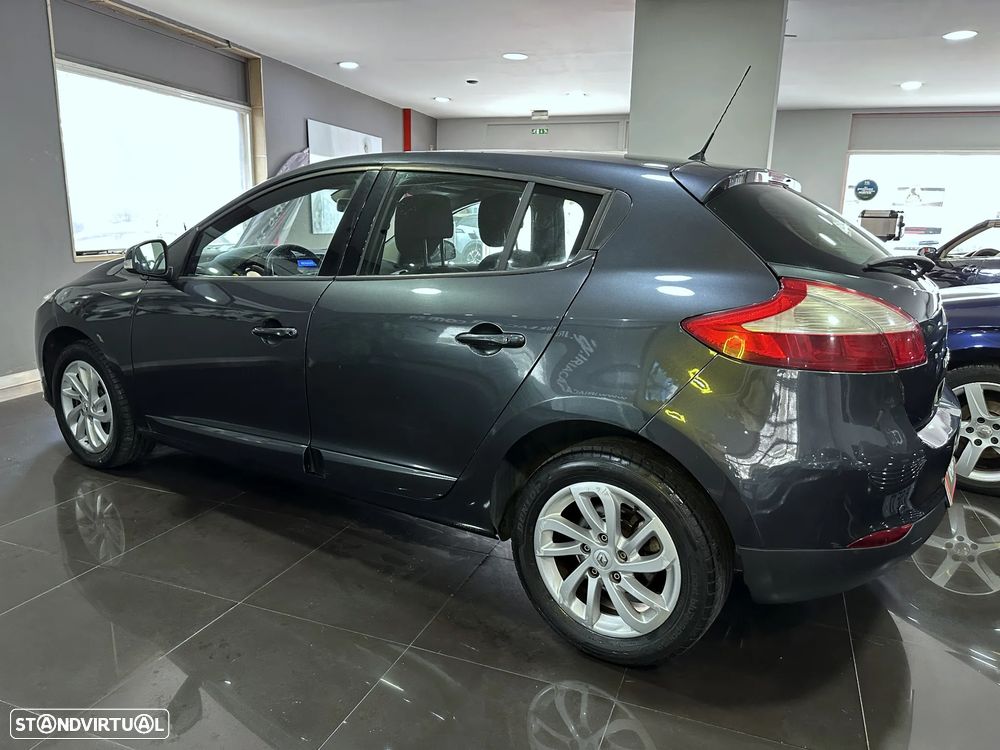 Renault Mégane 1.5 dCi Dynamique S - 12