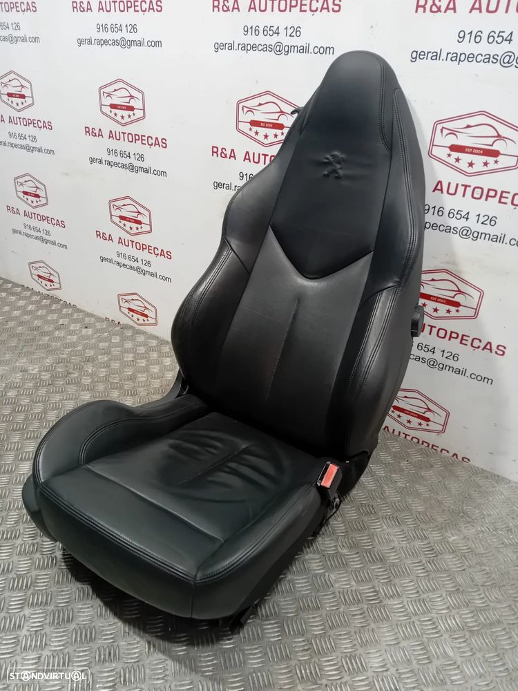 Conjunto de Bancos Peugeot RCZ Em Pele - 15