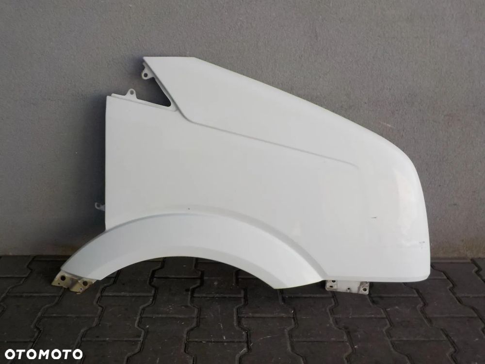 VW CRAFTER BŁOTNIK PRAWY PRZÓD BEZ RDZY - 1