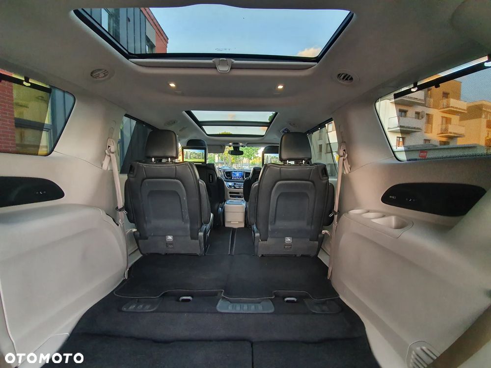 Chrysler Pacifica - 14