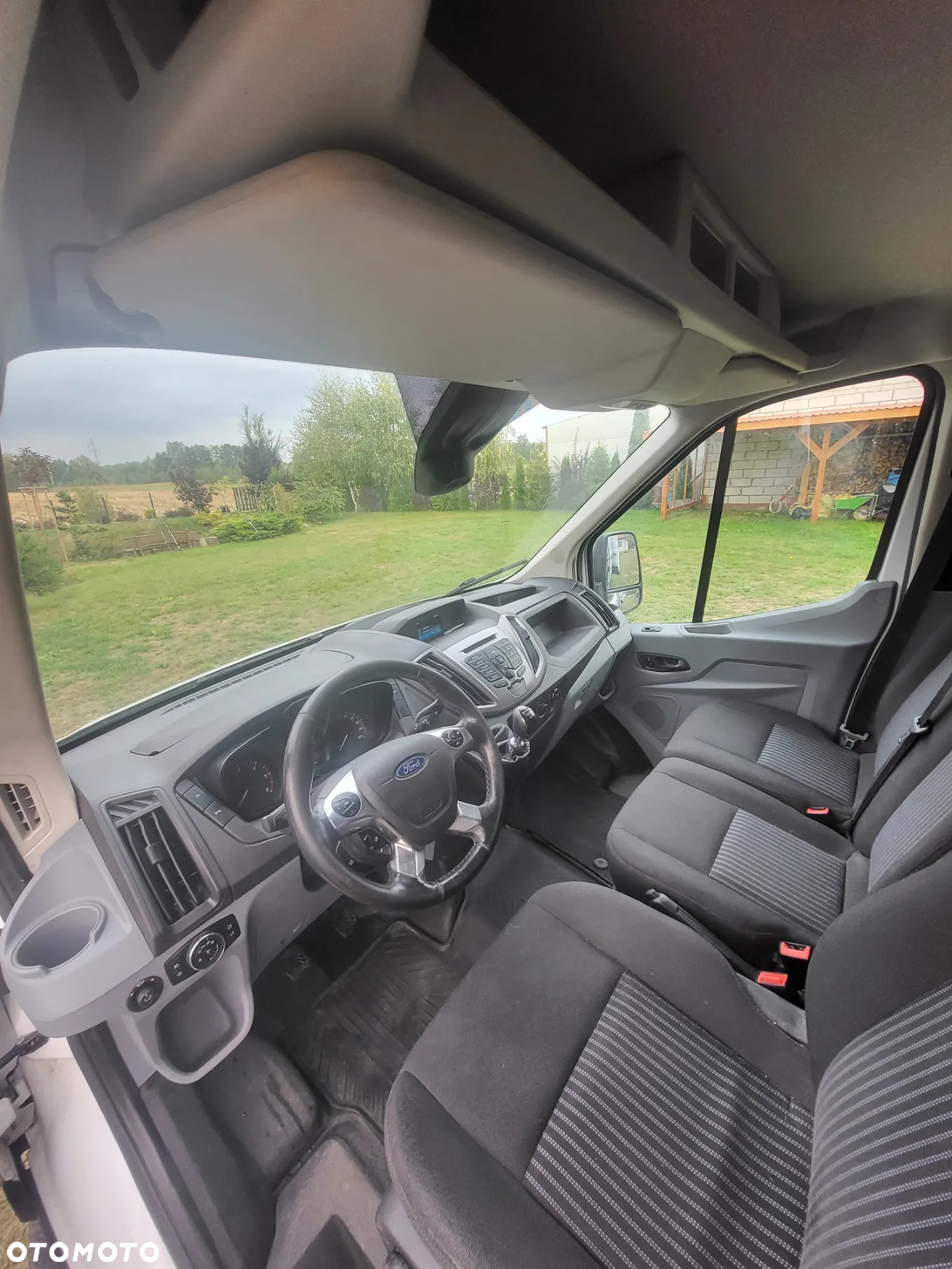 Ford Transit - 12