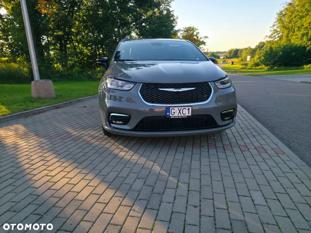 Chrysler Pacifica - 3
