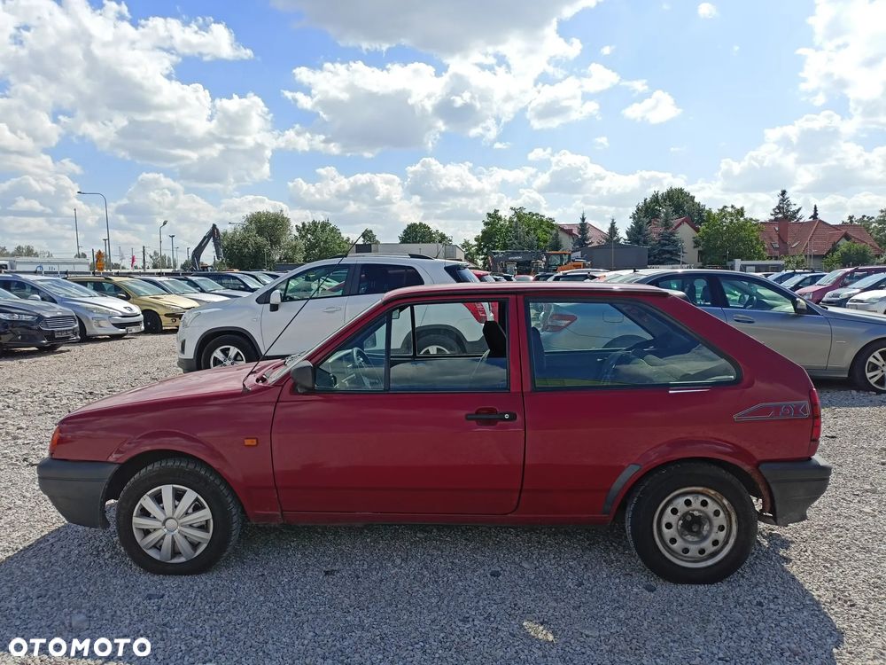 Volkswagen Polo - 2