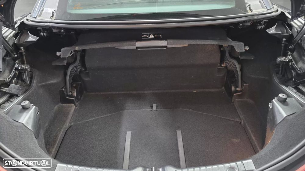 Mercedes-Benz SLK 200 (BlueEFFICIENCY) - 34