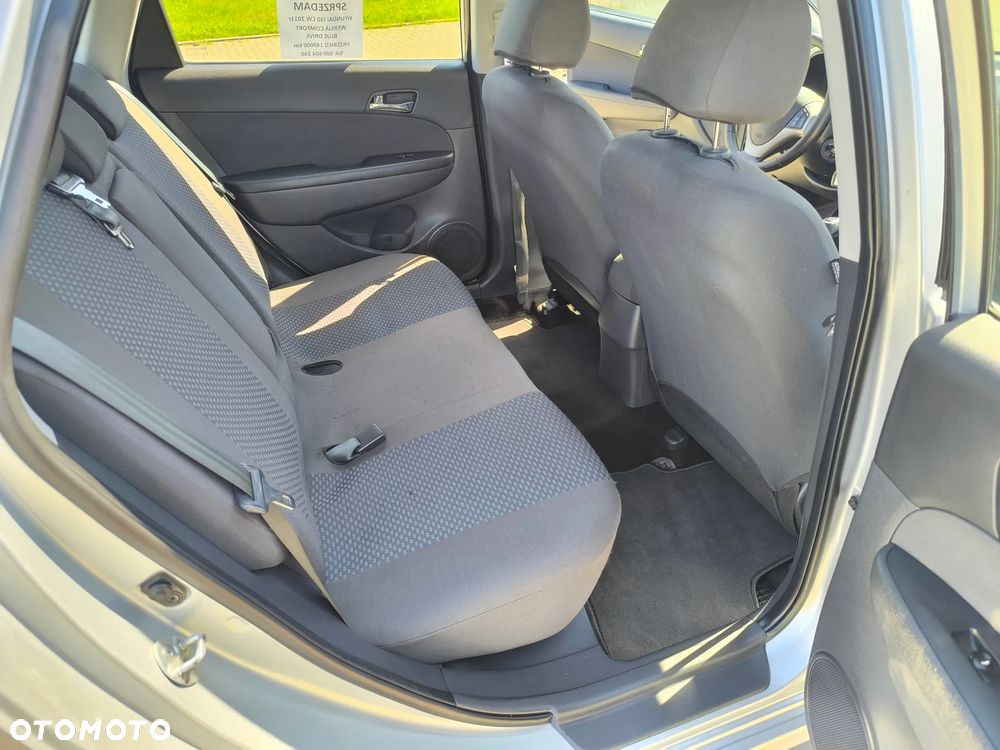 Hyundai i30 1.6 blue Comfort - 12