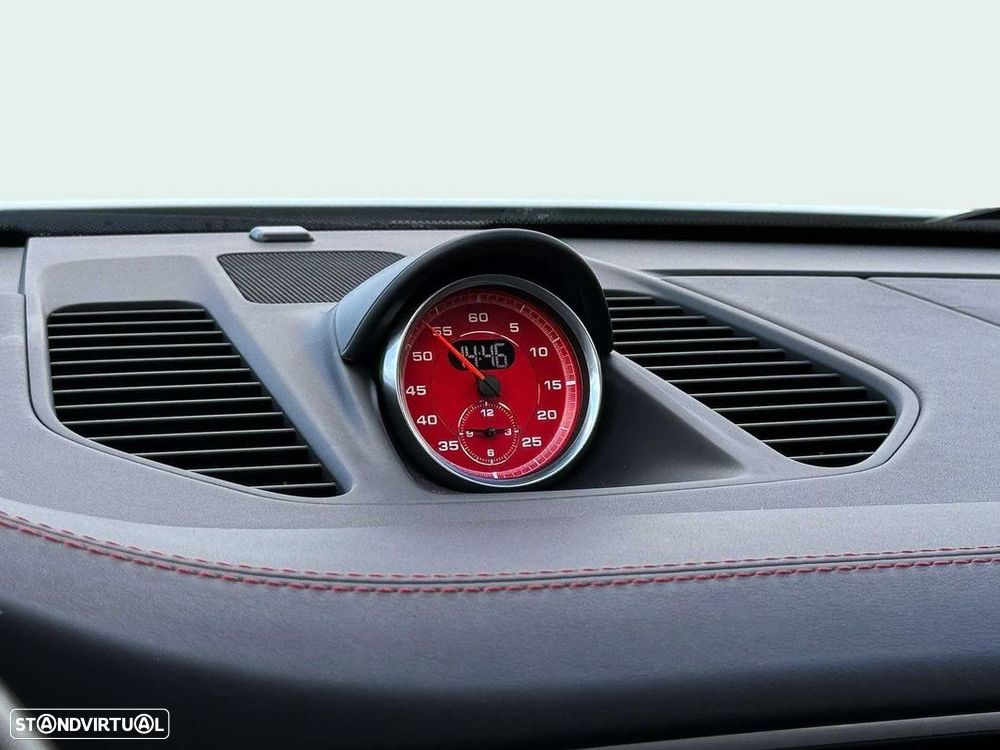 Porsche 911 Série F - 24