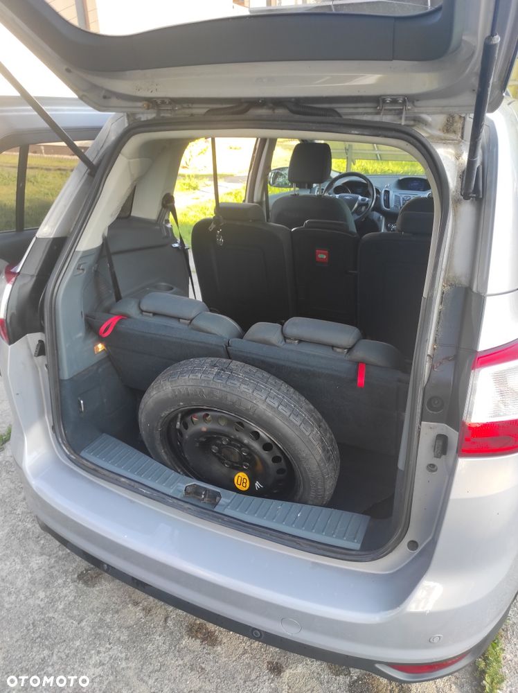 Ford Grand C-MAX - 8