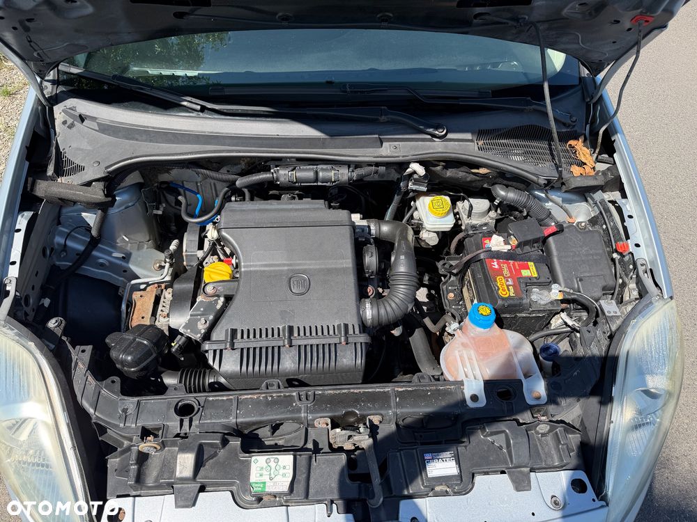 Fiat Punto 1.4 16V Dynamic - 10
