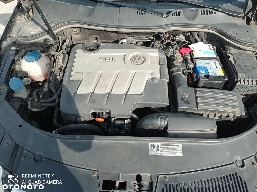 Volkswagen Passat 2.0 TDI Comfortline - 11