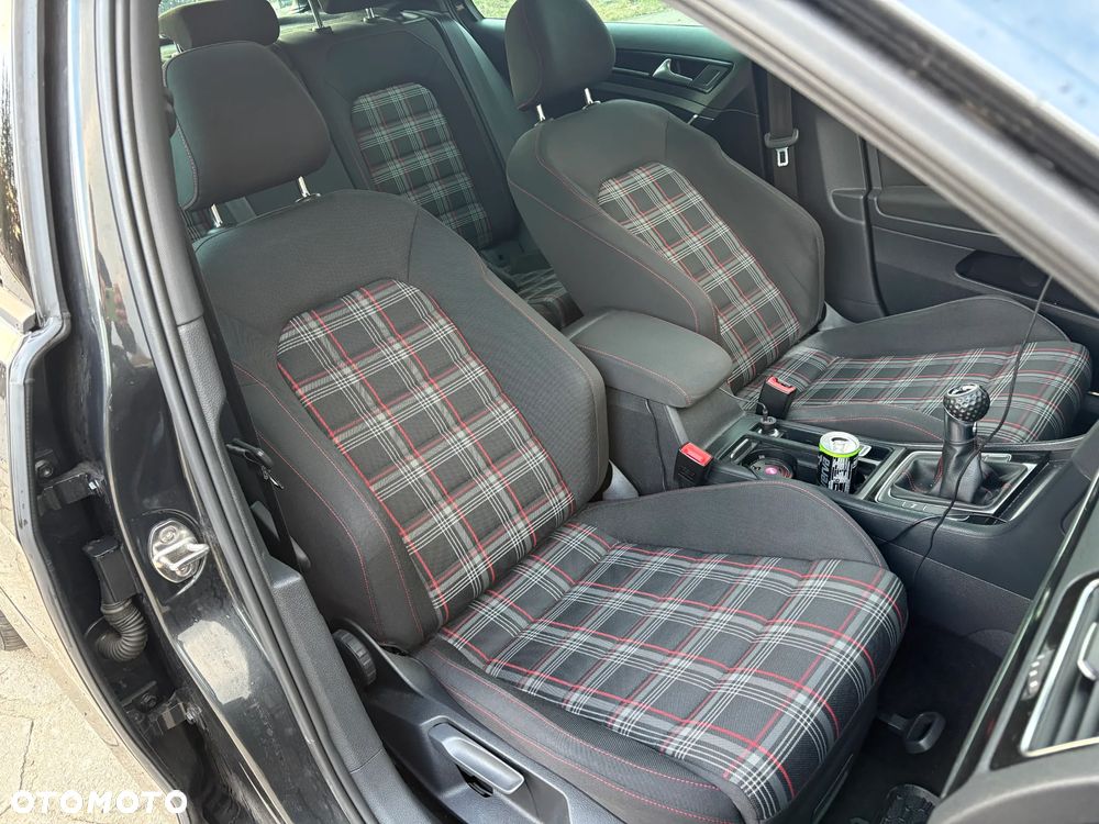 Volkswagen Golf 2.0 TSI BMT GTI - 27