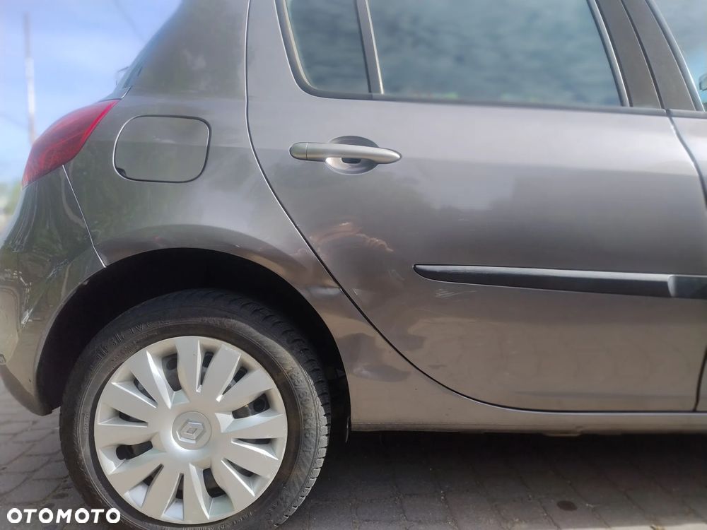 Renault Clio 1.5 dCi Alize - 20