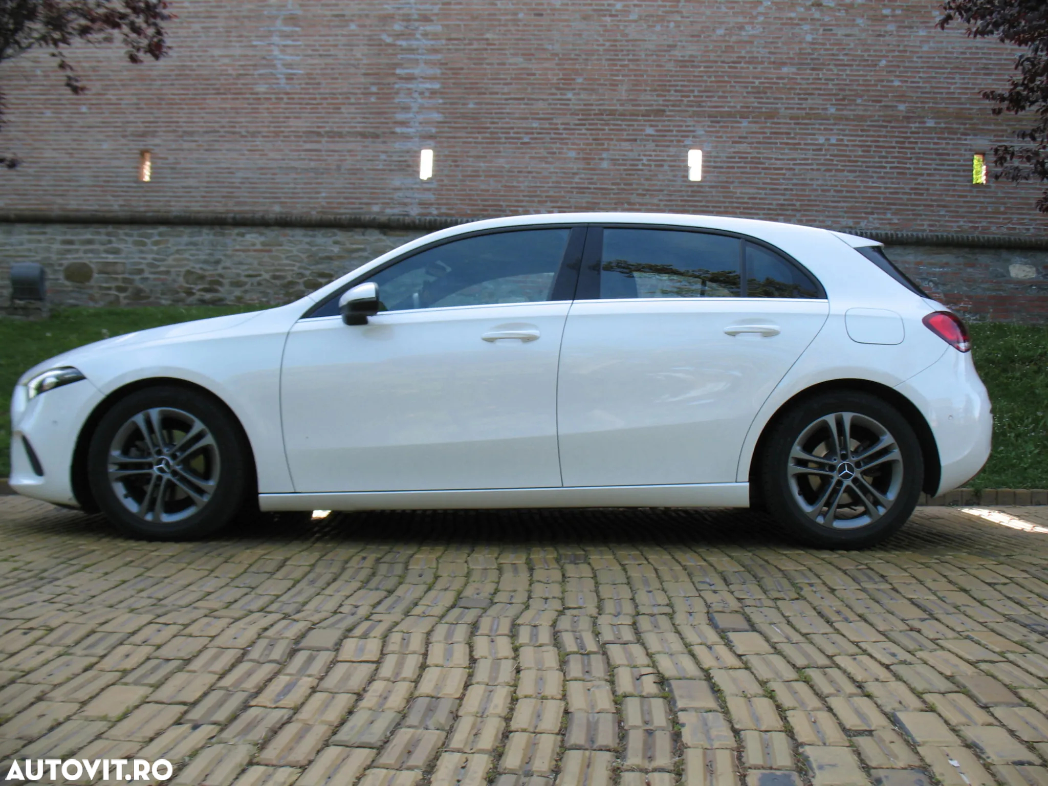 Mercedes-Benz A 180 d 7G-DCT - 3