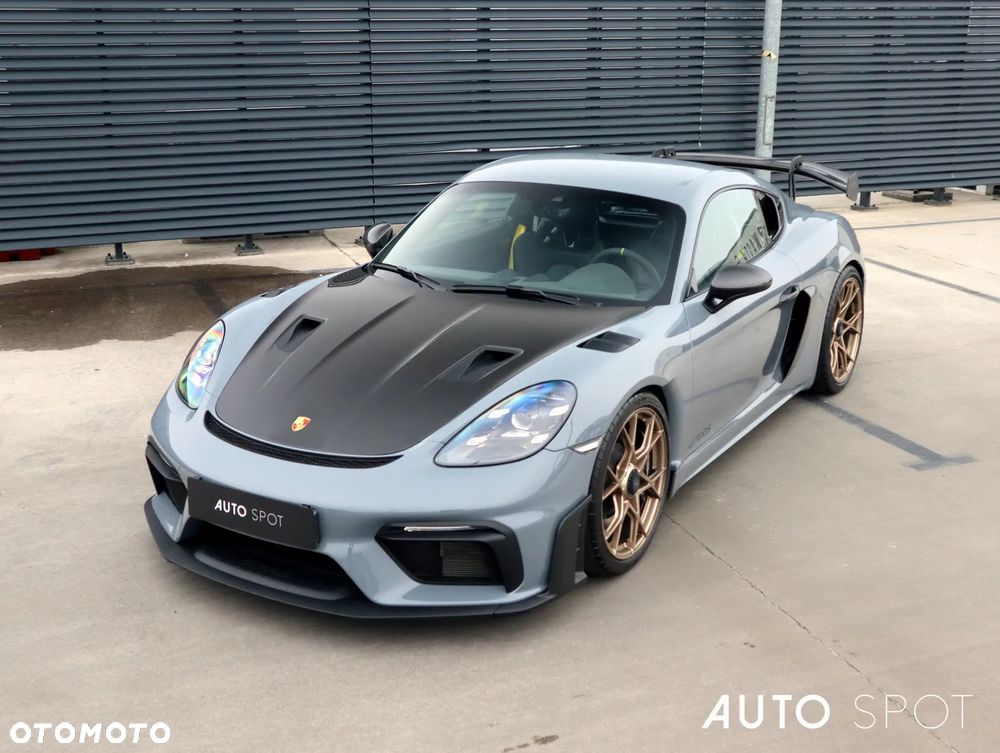 Porsche 718 Cayman GT4 RS - 23