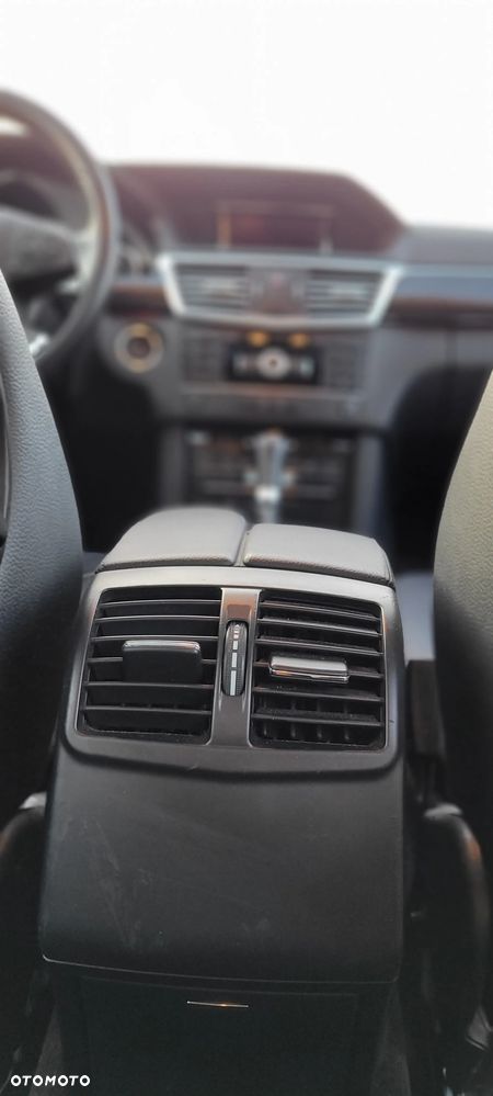 Mercedes-Benz Klasa E 200 CDI DPF BlueEFFICIENCY Automatik Avantgarde - 18