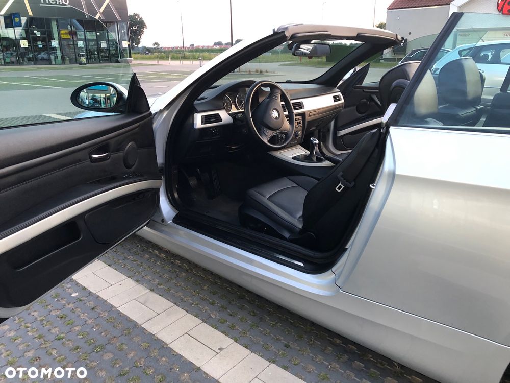 BMW Seria 3 320i - 13