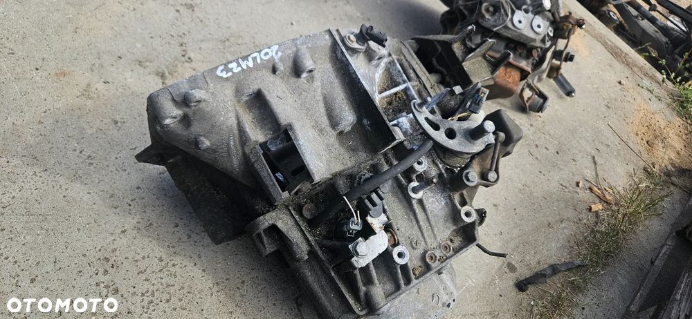 Skrzynia biegów Citroen C5 I Peugeot 307 2,0 HDI 5-bieg manual 20LM23 - 2